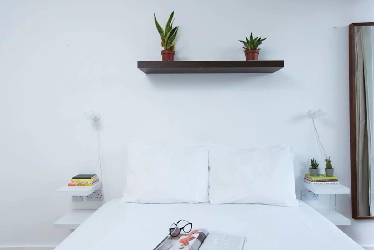 Modern 2 Bed Apartment W Balcony In London Exterior foto