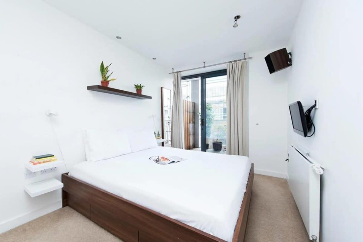 Modern 2 Bed Apartment W Balcony In London Exterior foto